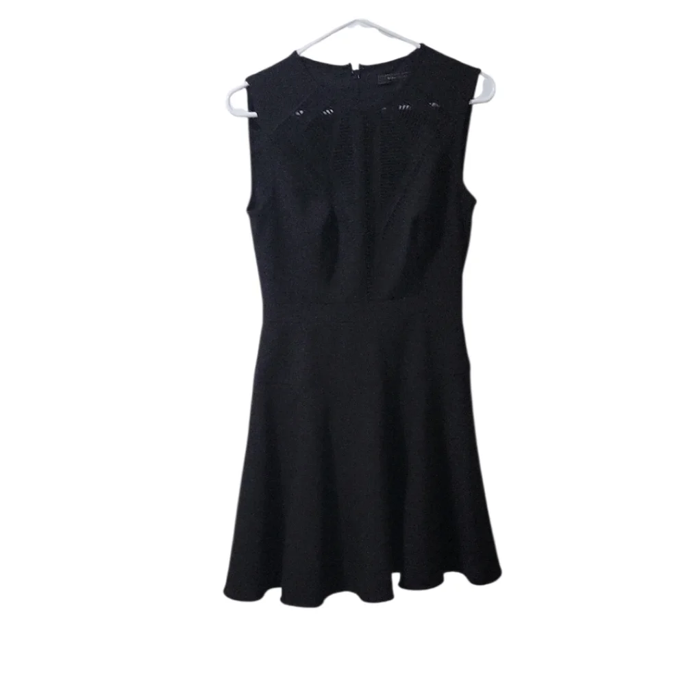 BCBGMaxAzria Aynn Trim Dress Size 4 - Picture 2 of 4